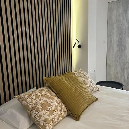 San Miguel Deluxe I - *