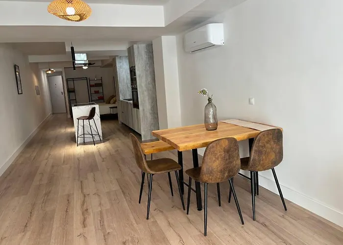 San Miguel Deluxe I - *